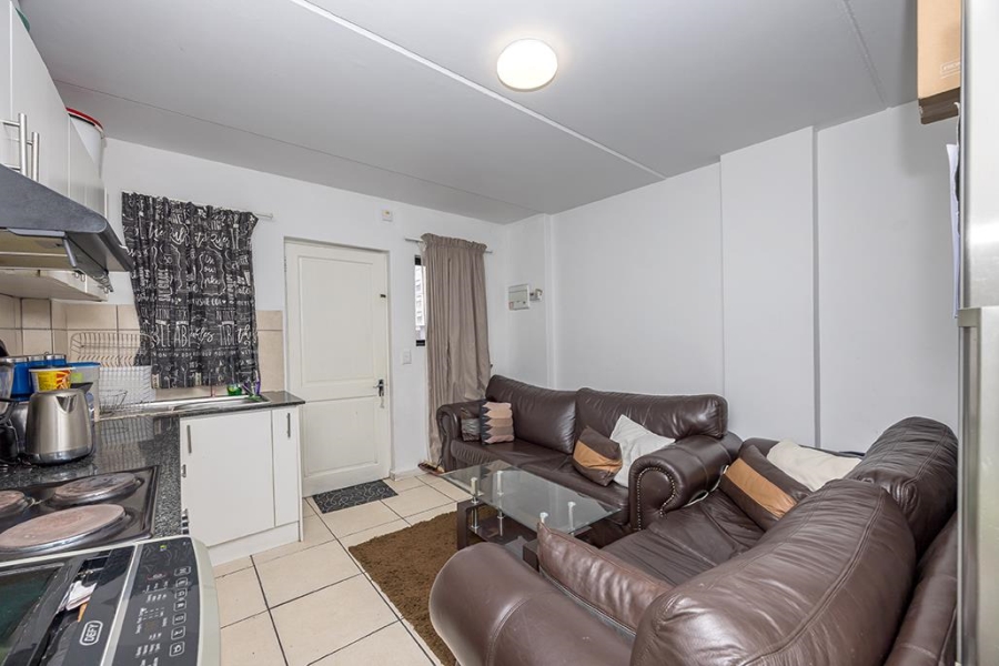 1 Bedroom Property for Sale in Maitland Western Cape